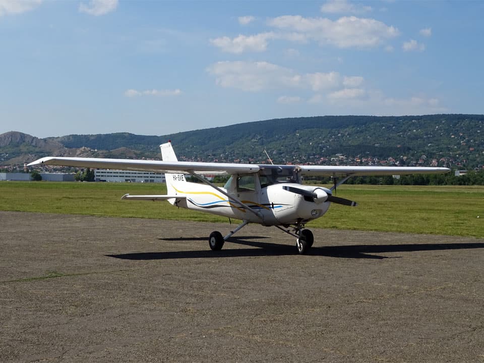 Cessna 152 HA-SVE