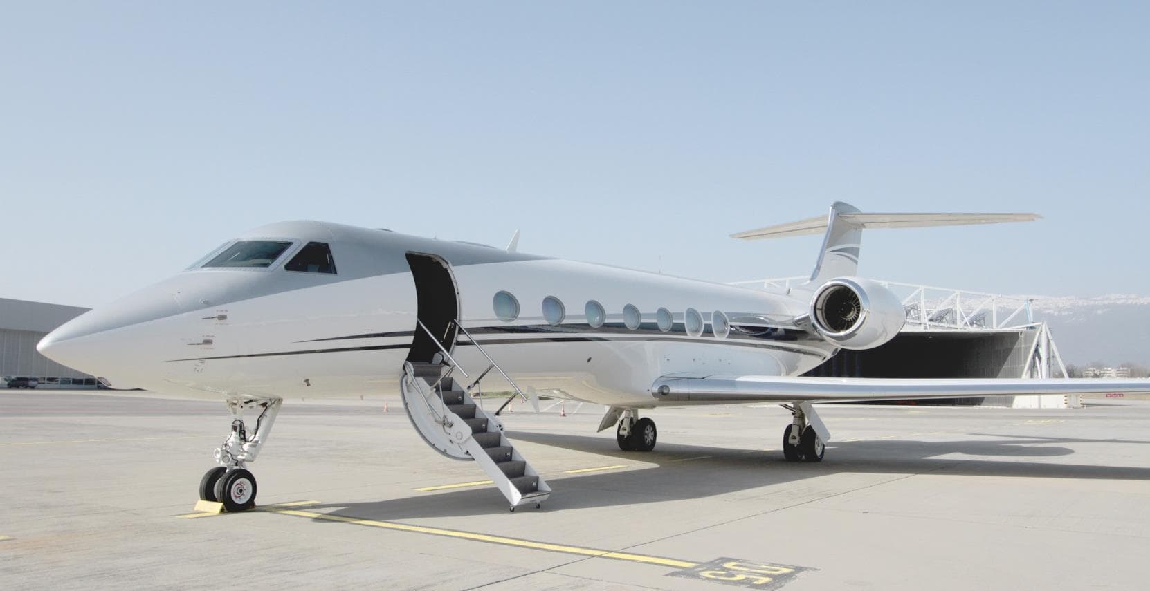 Gulfstream G550 HB-JAZ