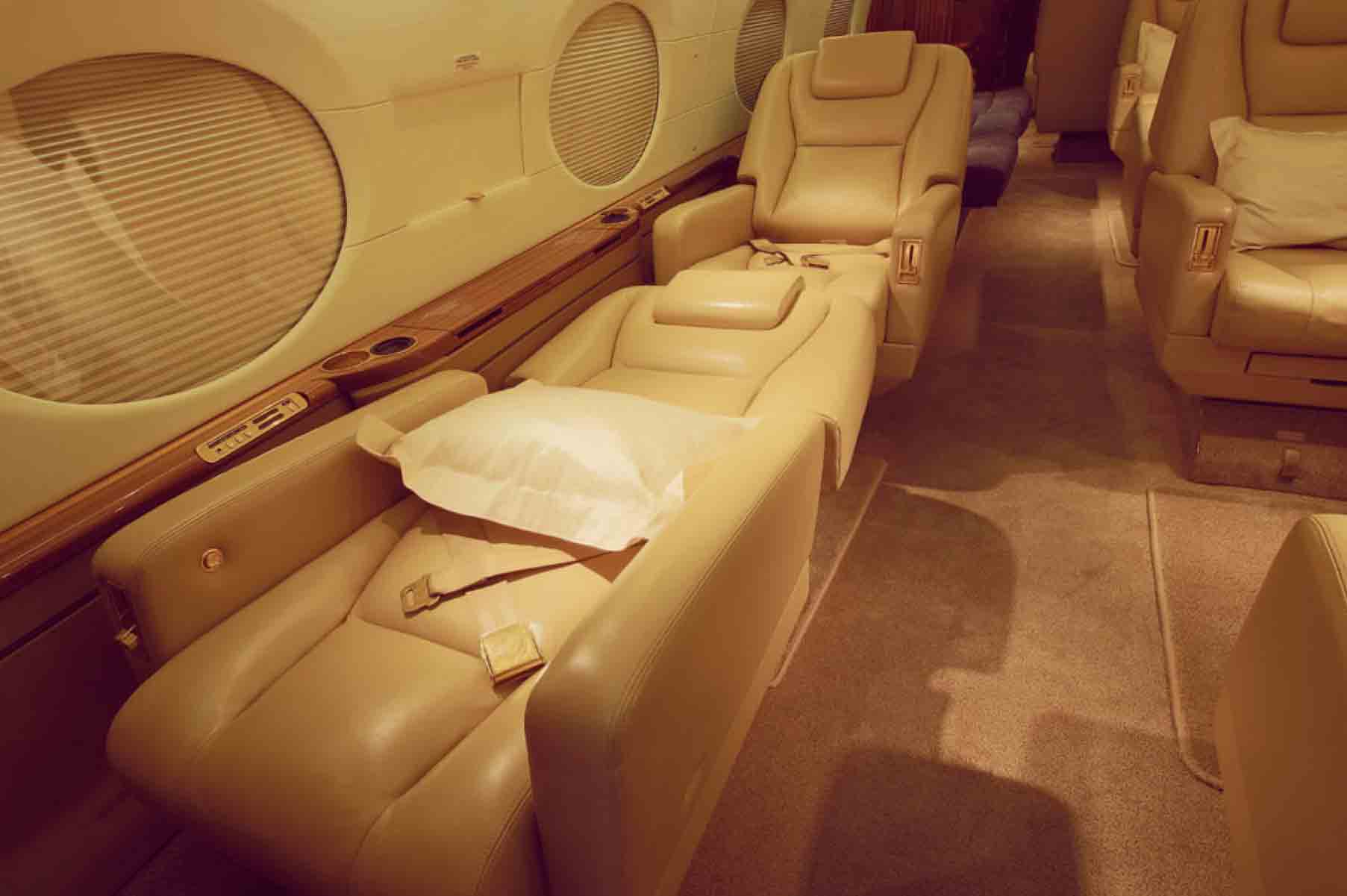 Gulfstream IV HZ-FM2