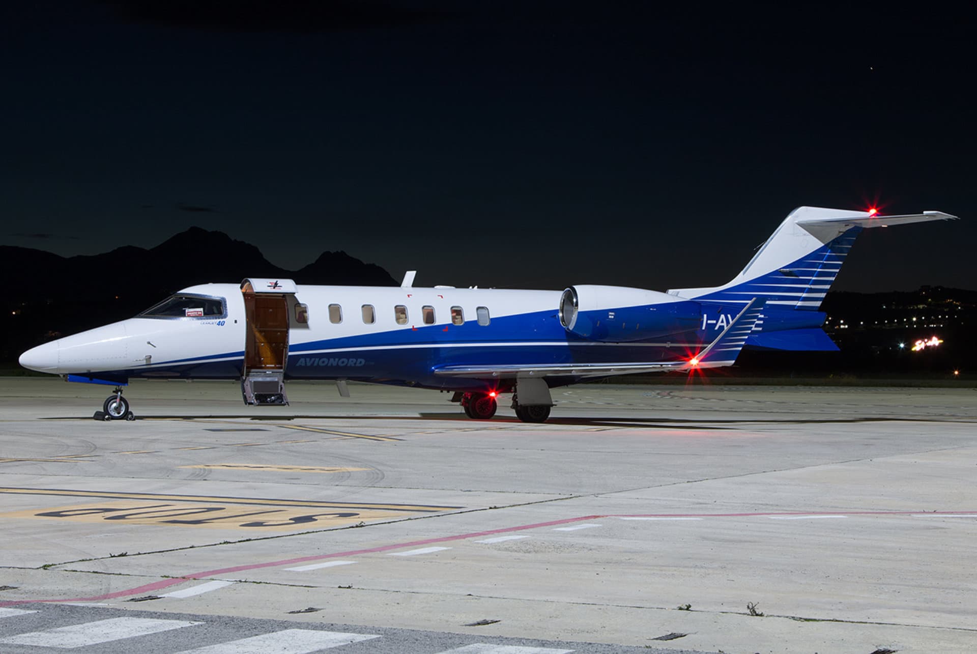 Learjet 40 I-AVNE