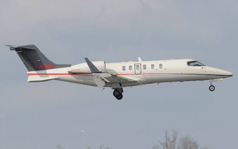 Learjet 40 I-GURU