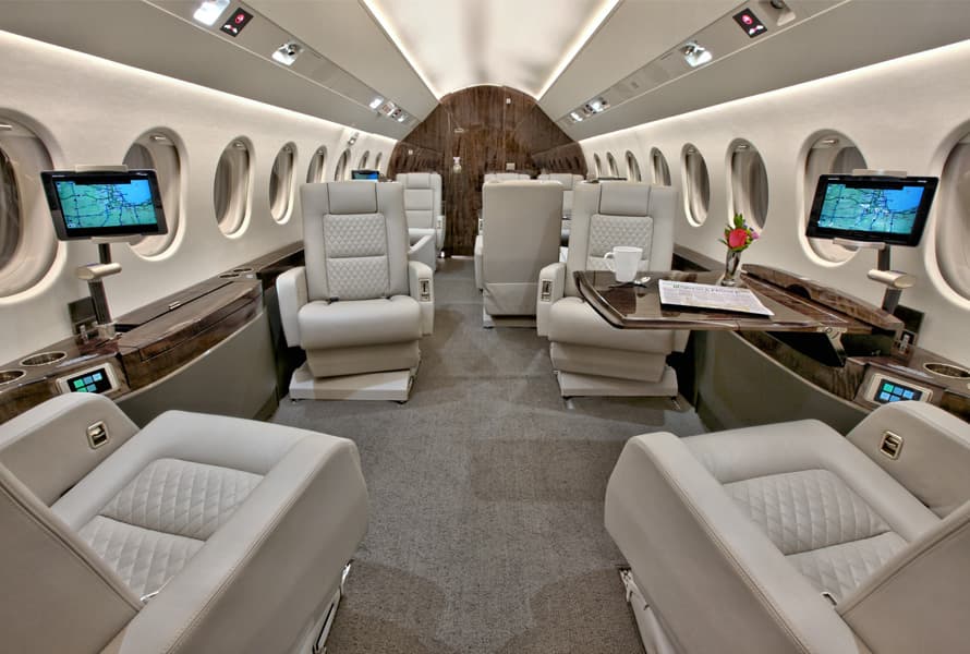 Falcon 2000 N5379F