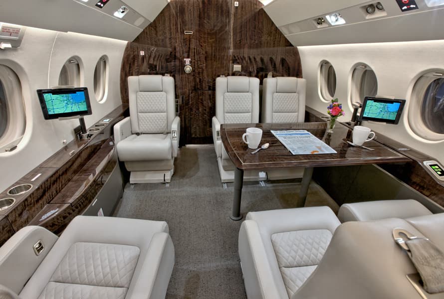 Falcon 2000 N5379F