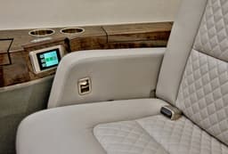 Falcon 2000 N5379F