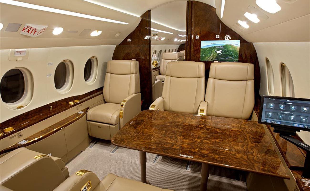 Falcon 2000LXS JA16AC