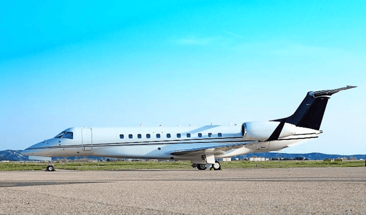 Embraer Legacy 650 JY-CII