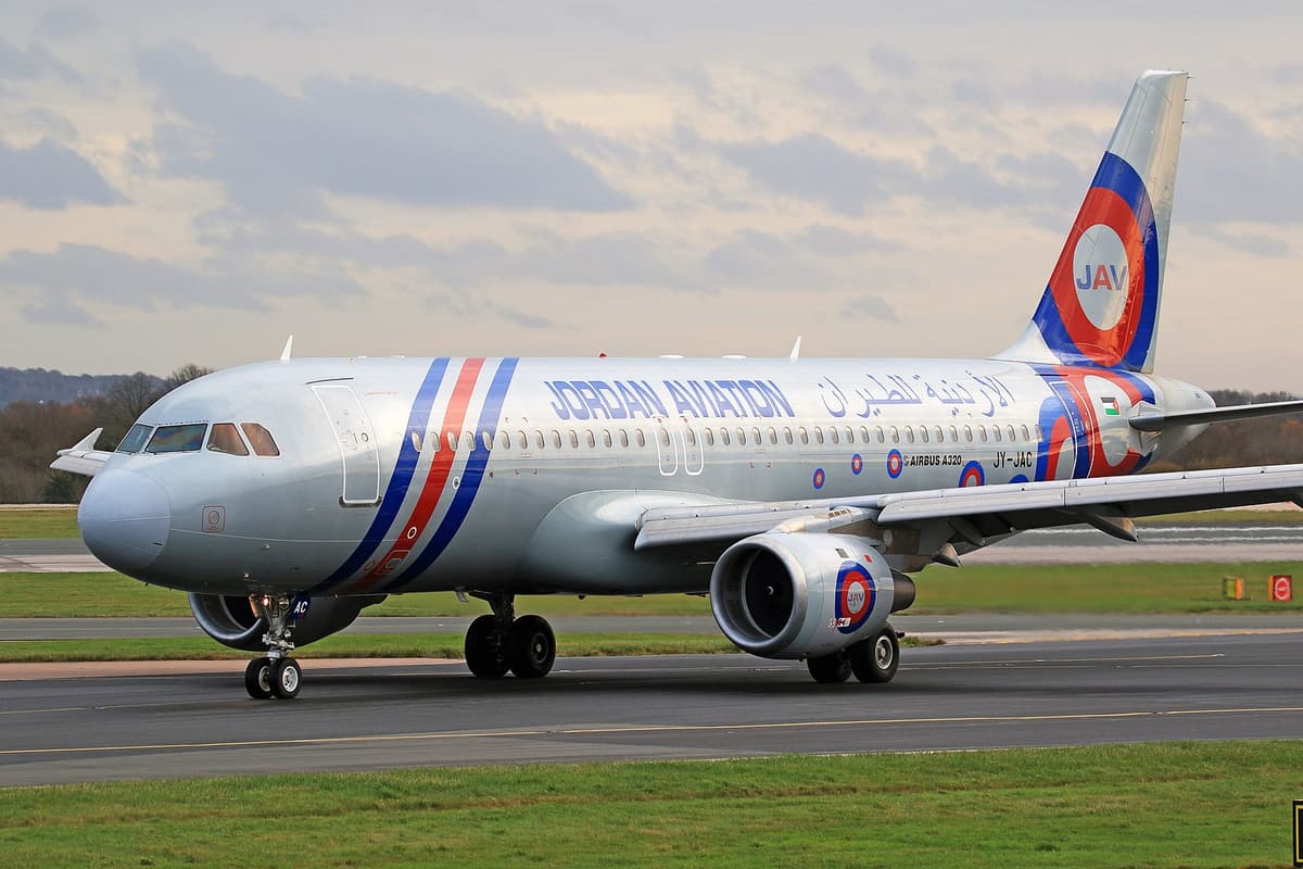 Airbus A320-200 JY-JAC