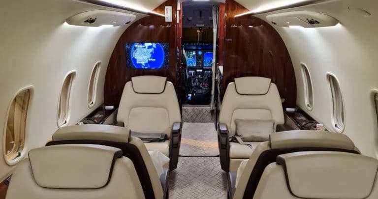 Challenger 350 LV-HAT