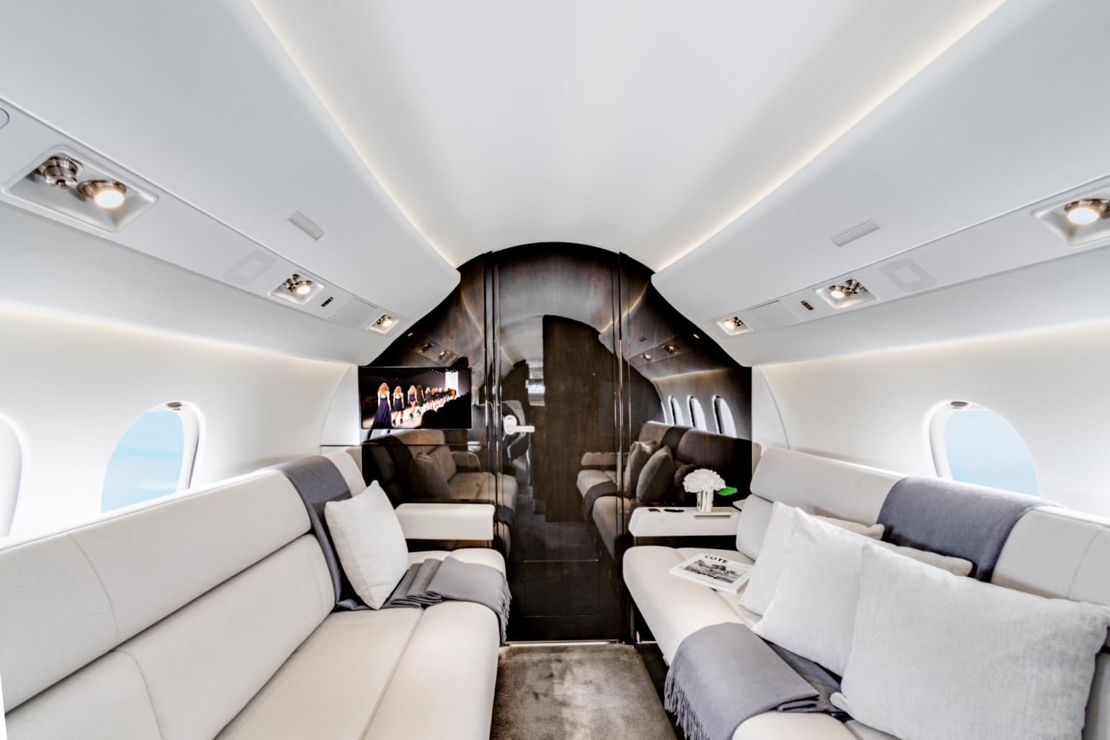 Falcon 900LX LX-EOS