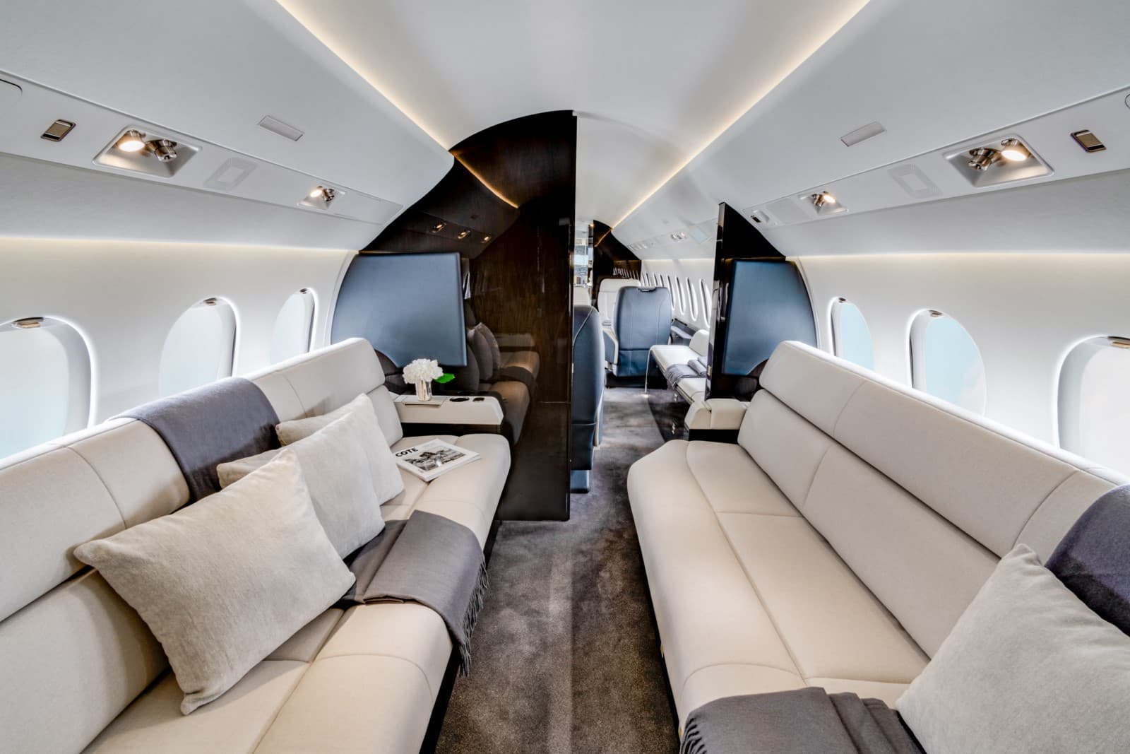 Falcon 900LX LX-EOS