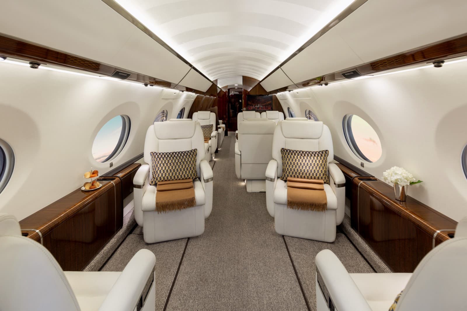 Gulfstream G650ER LX-ESO