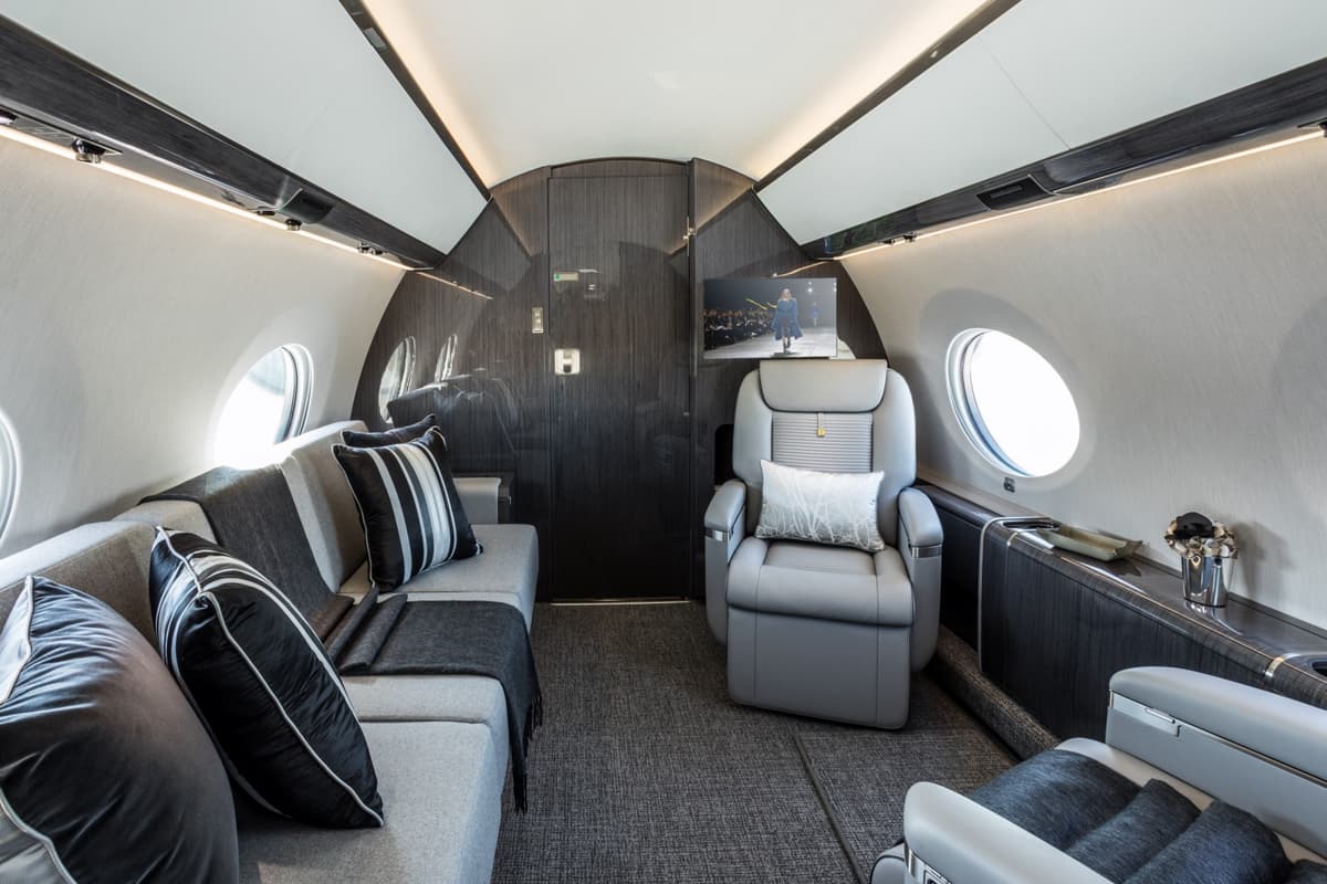 Gulfstream G650ER LX-ICE