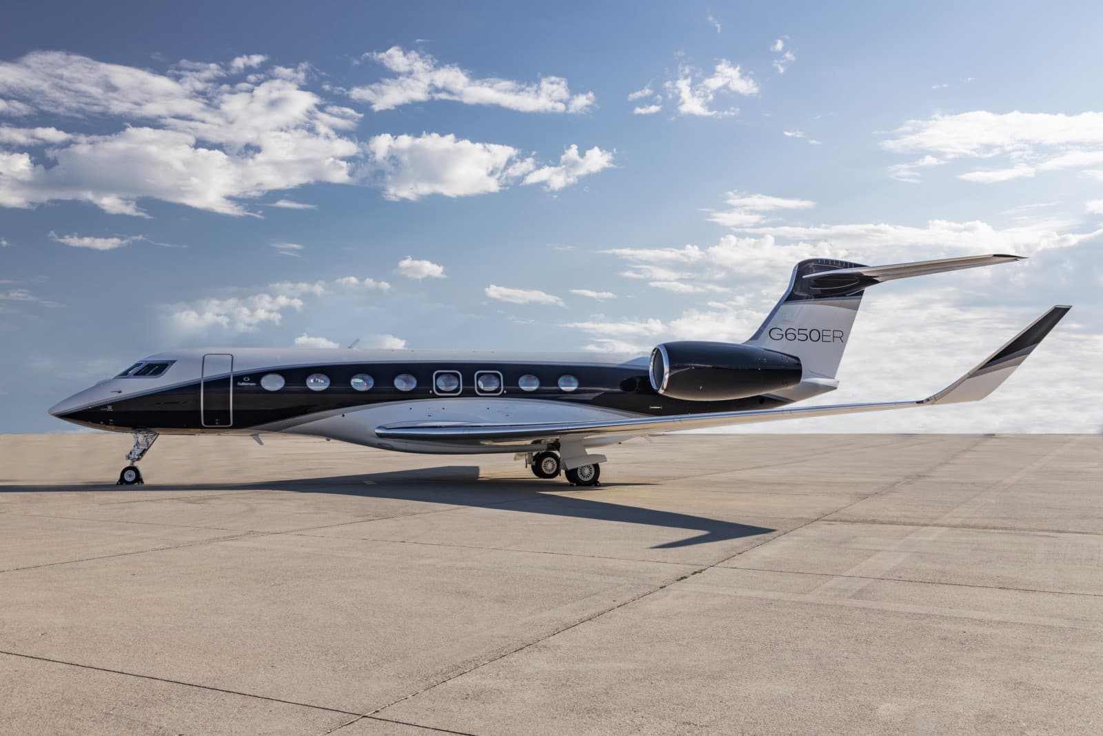Gulfstream G650ER LX-ICE