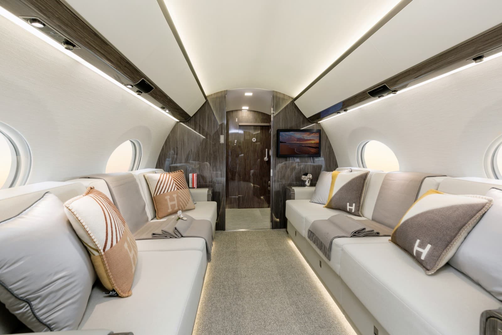 Gulfstream G650ER LX-JLK