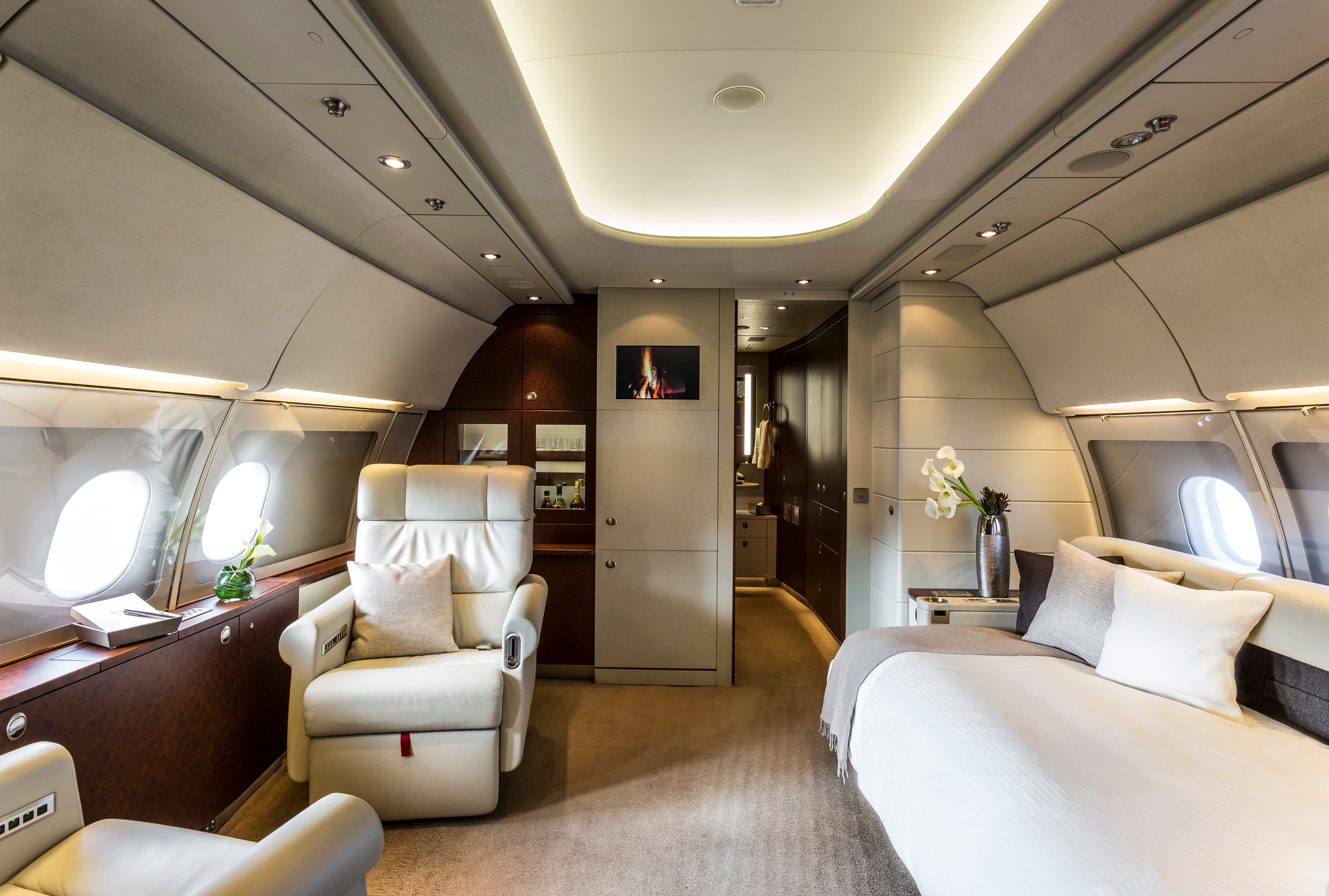Airbus A318 Elite LX-LTI