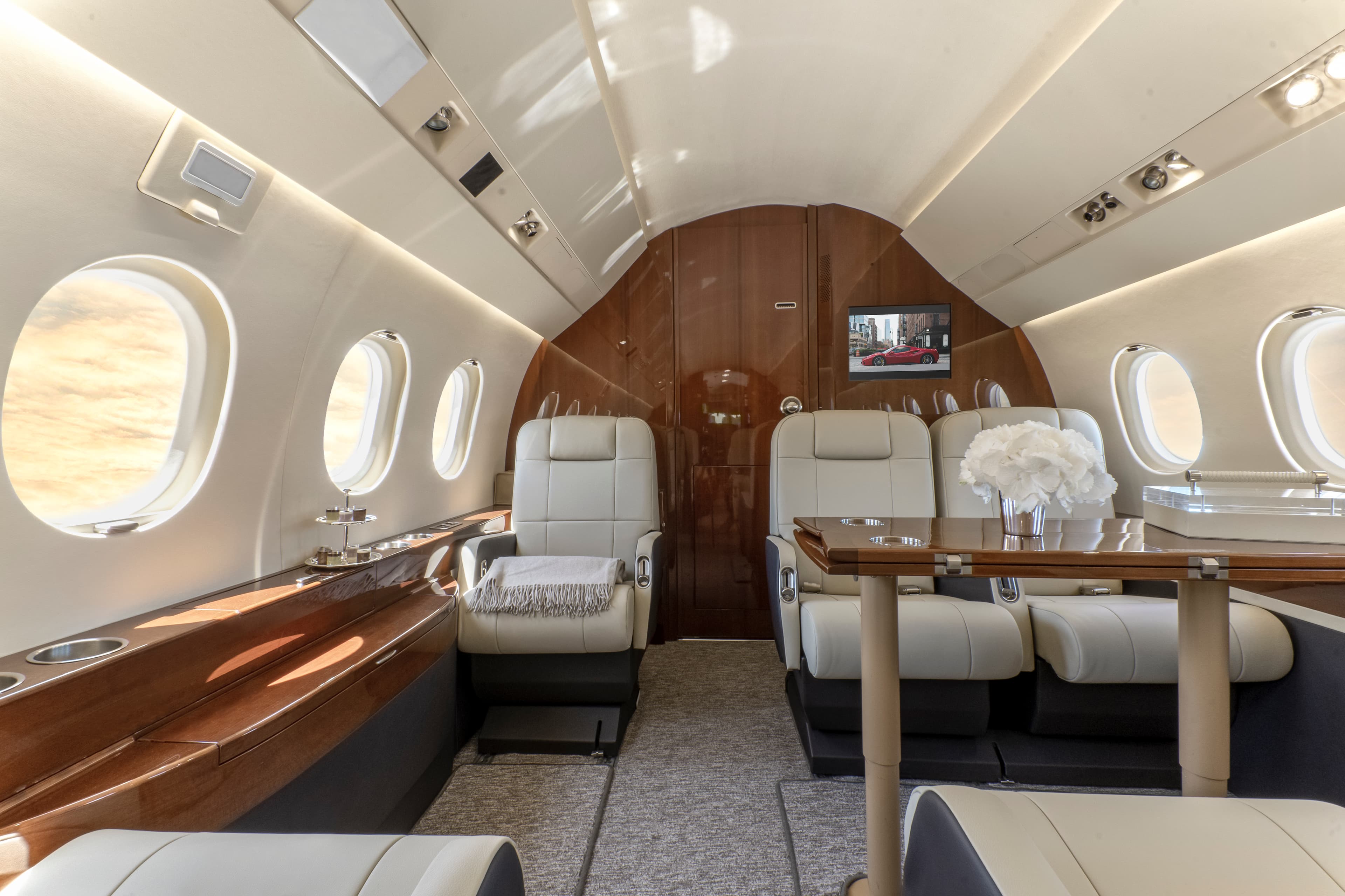 Falcon 2000LX LX-SCO