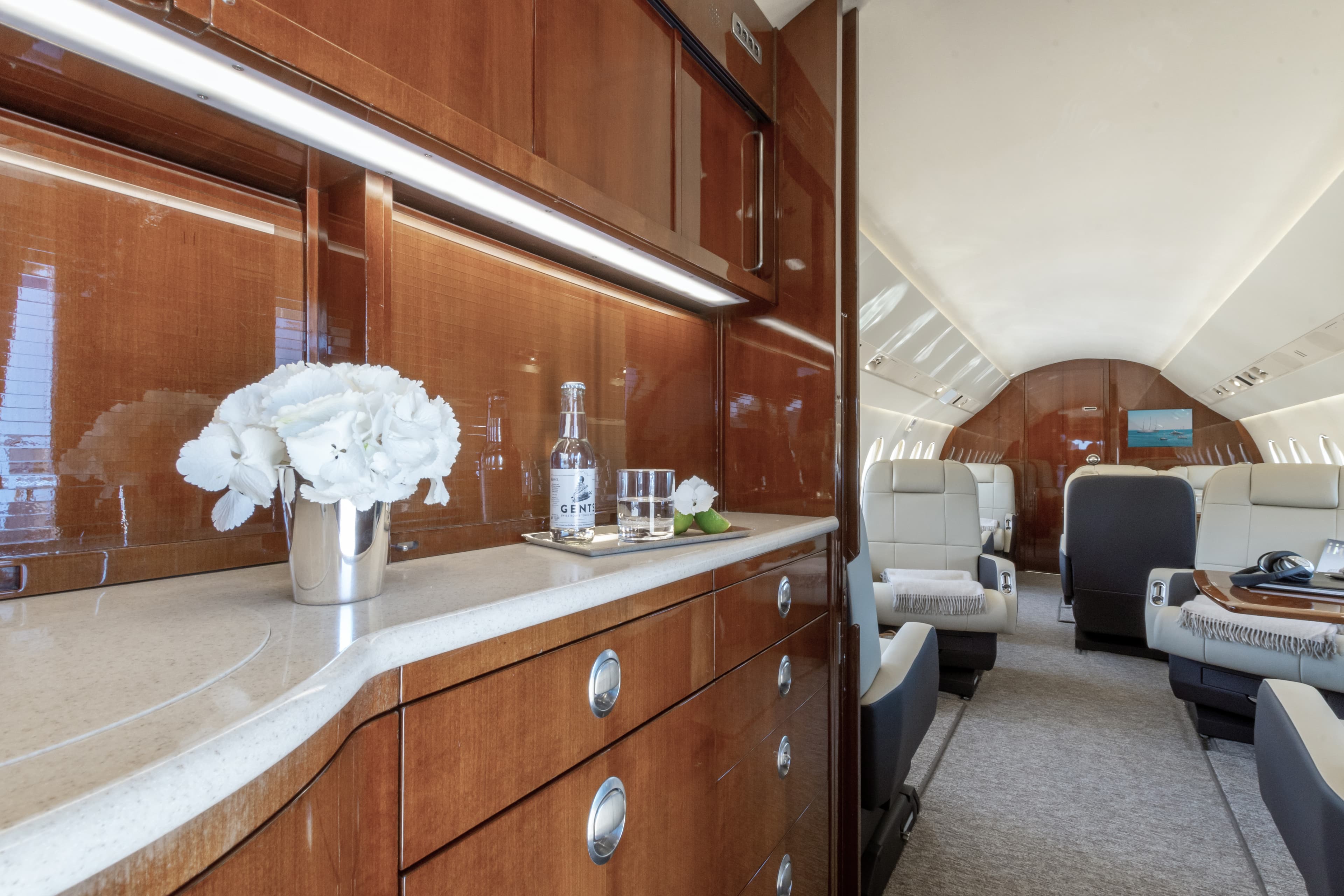 Falcon 2000LX LX-SCO