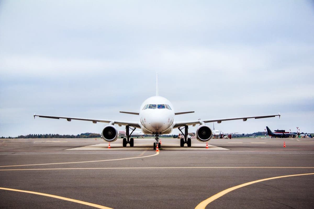 Airbus ACJ320 LY-FOX