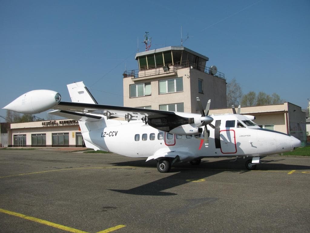 Let L-410 LZ-CCV