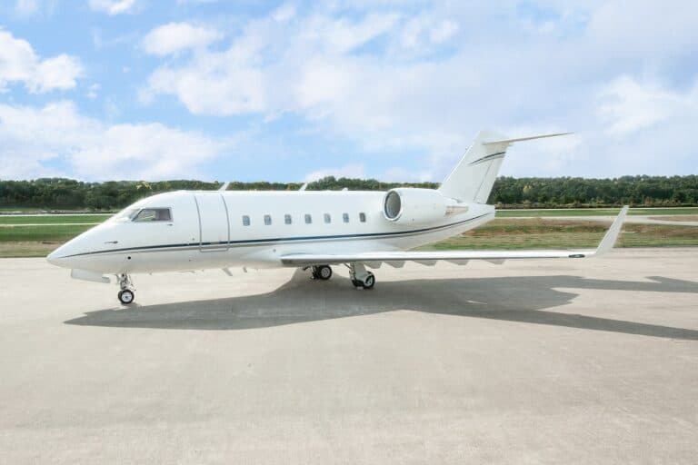 Challenger 604 N100FL