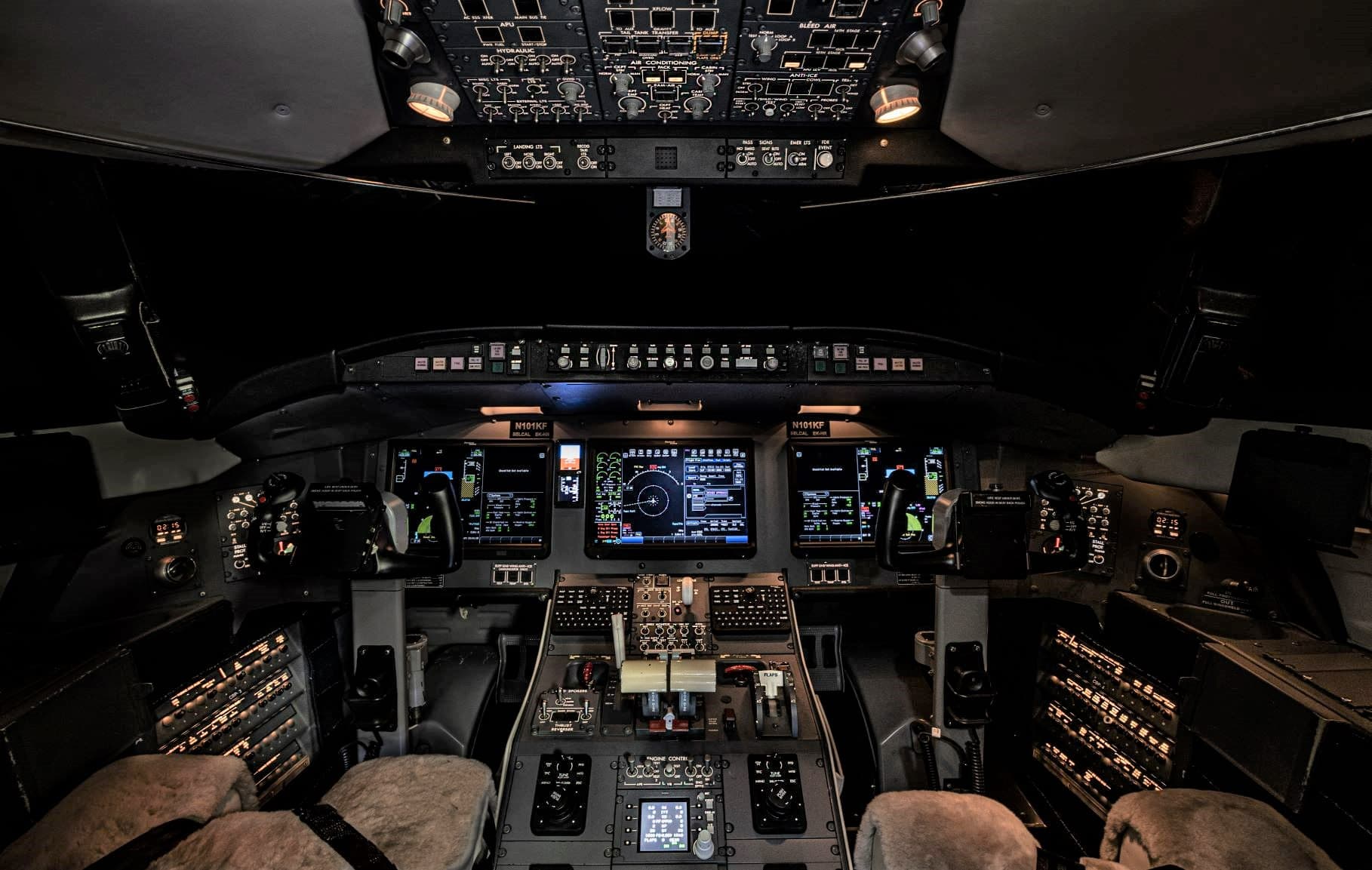 Challenger 604 N101KF