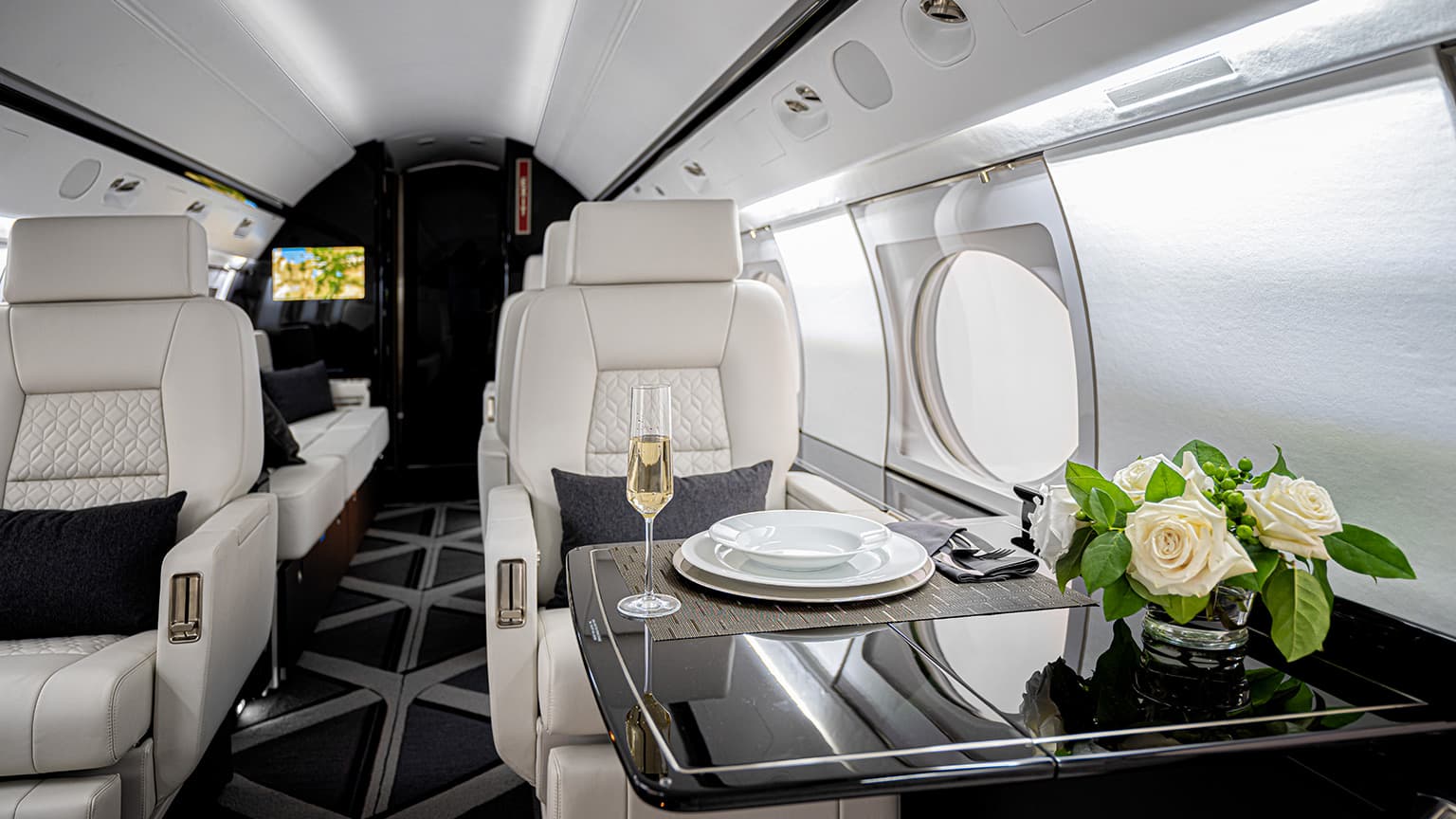Gulfstream IV-SP N102JE