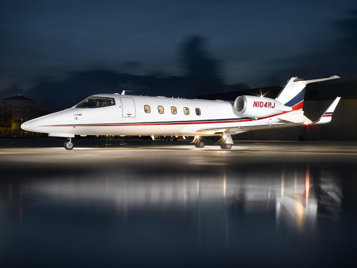 Learjet 60XR N104RJ