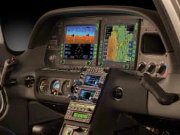 Cirrus SR22 N104TQ