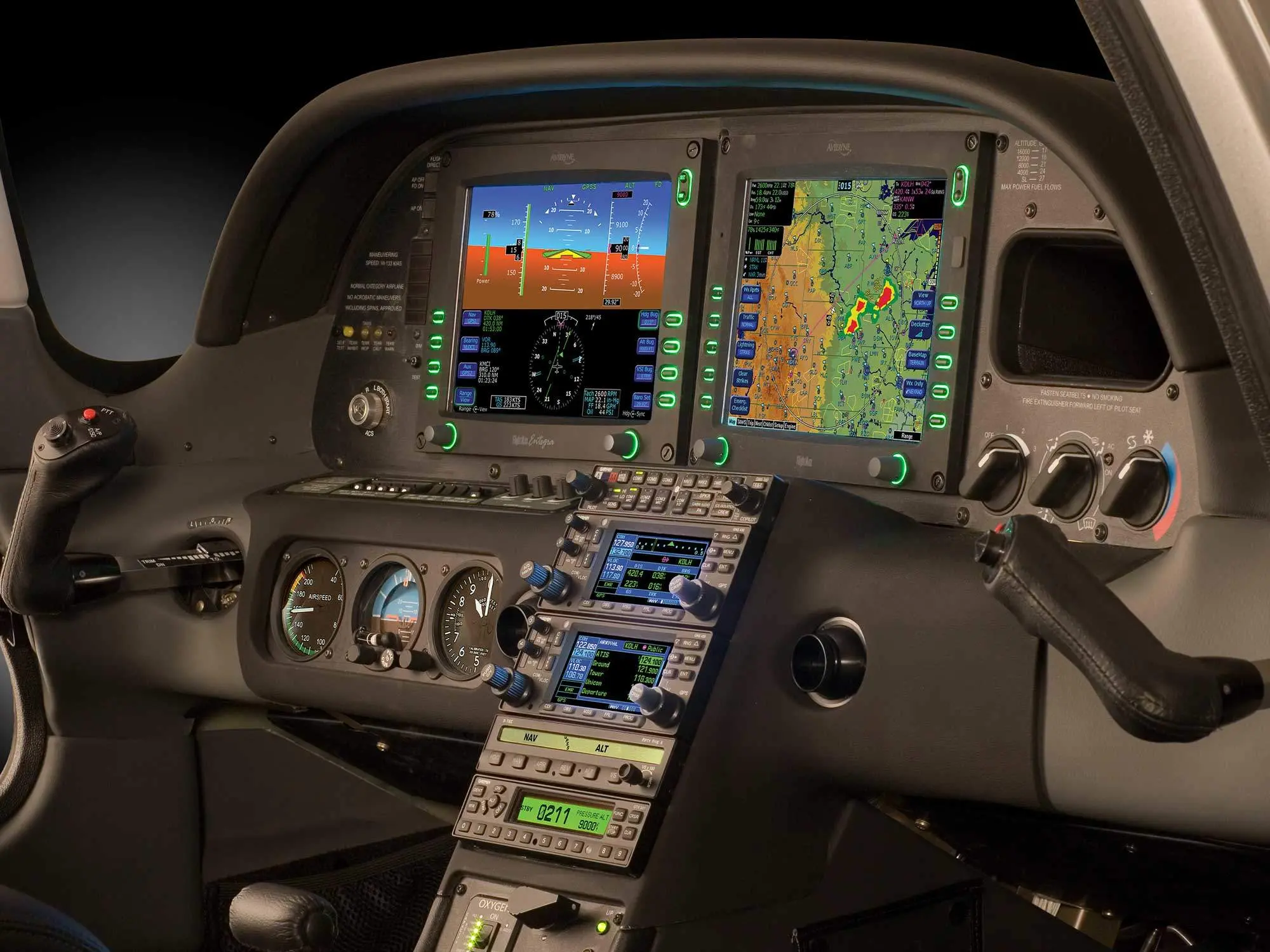 Cirrus SR22 N104TQ