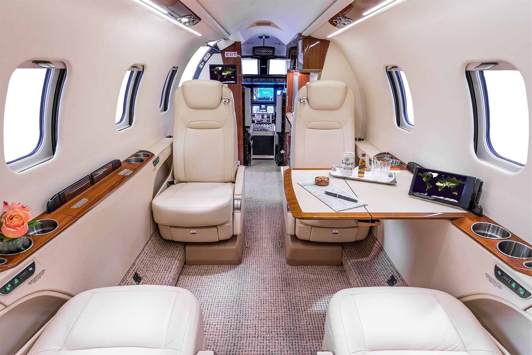 Learjet 70 N106GK