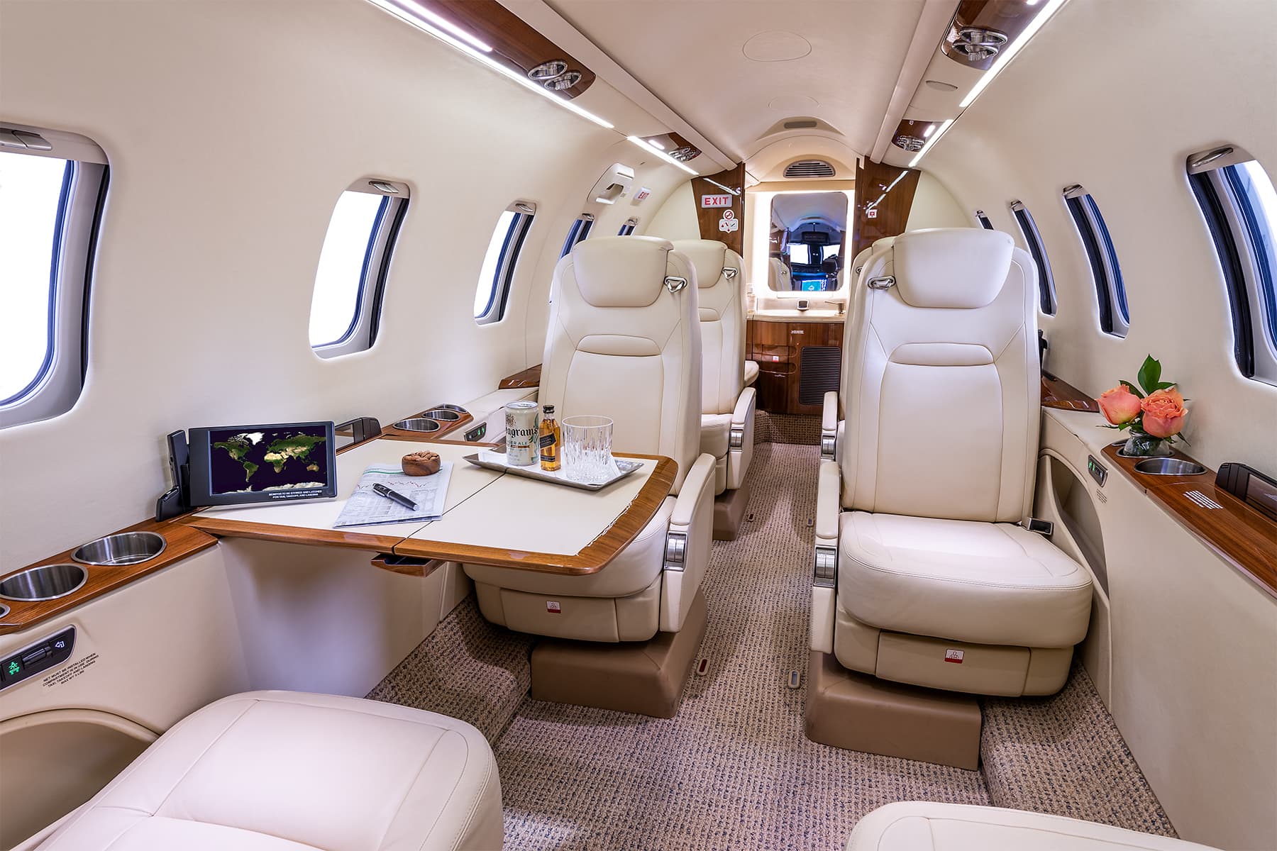 Learjet 70 N106GK