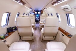 Learjet 70 N106GK