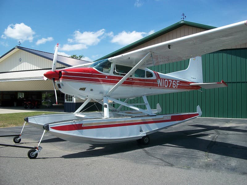 Cessna 185 N1076F