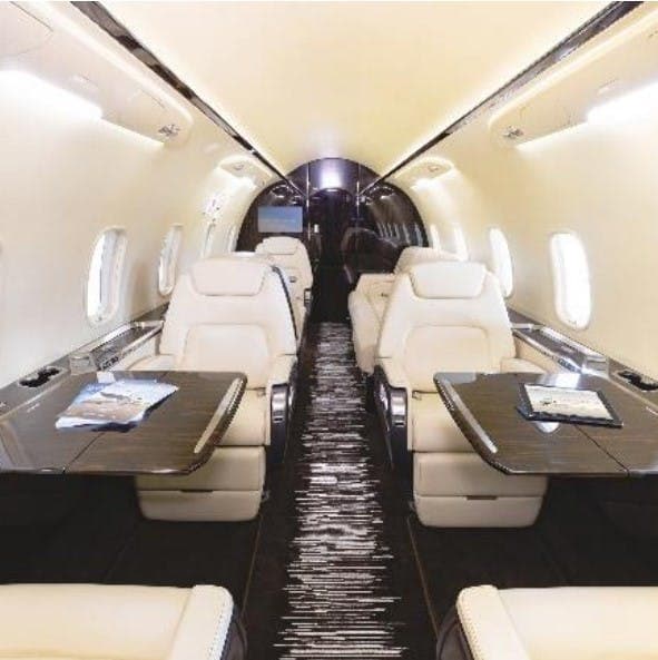 Challenger 350 N10EF