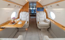 Gulfstream V N1111P