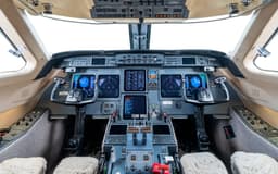 Gulfstream V N1111P