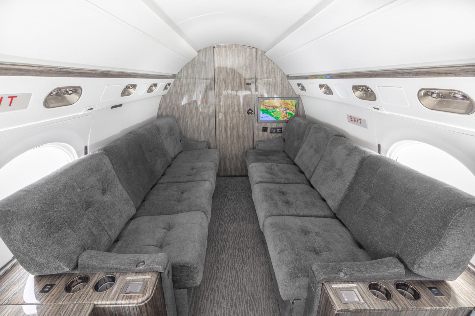 Gulfstream V N111MT