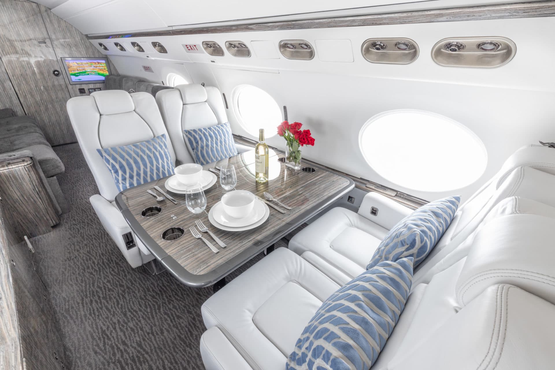 Gulfstream V N111MT