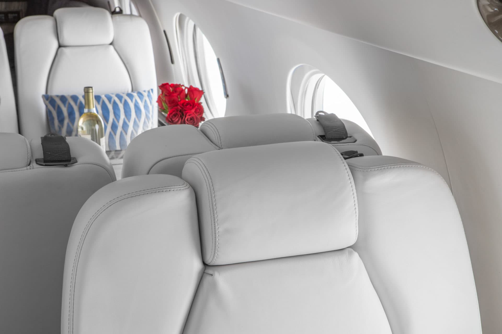 Gulfstream V N111MT