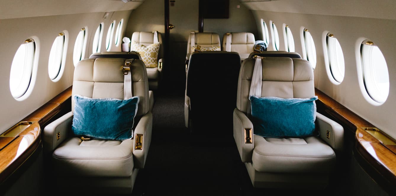 Falcon 2000 N112FJ