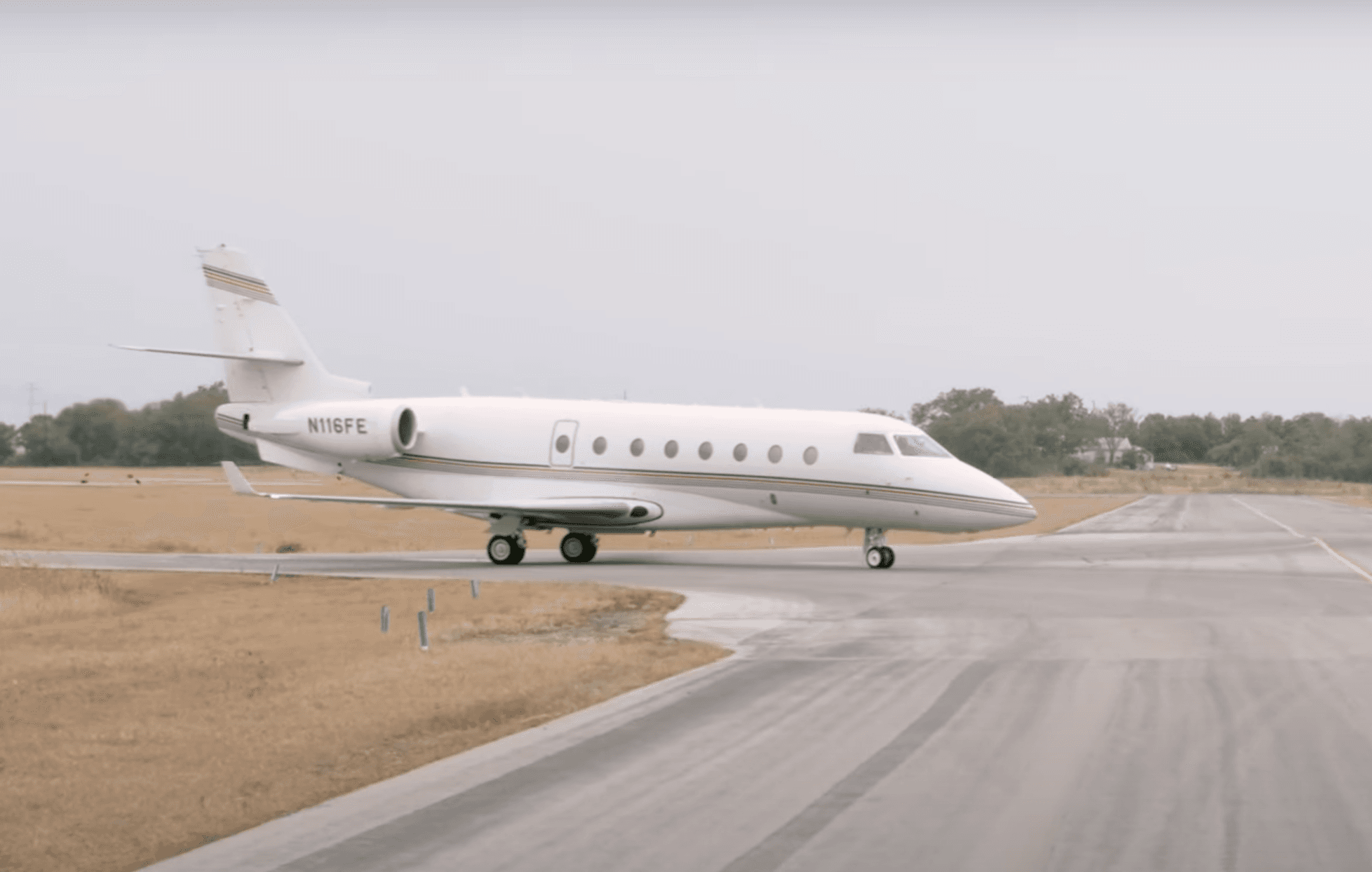 Gulfstream G200 N116FE