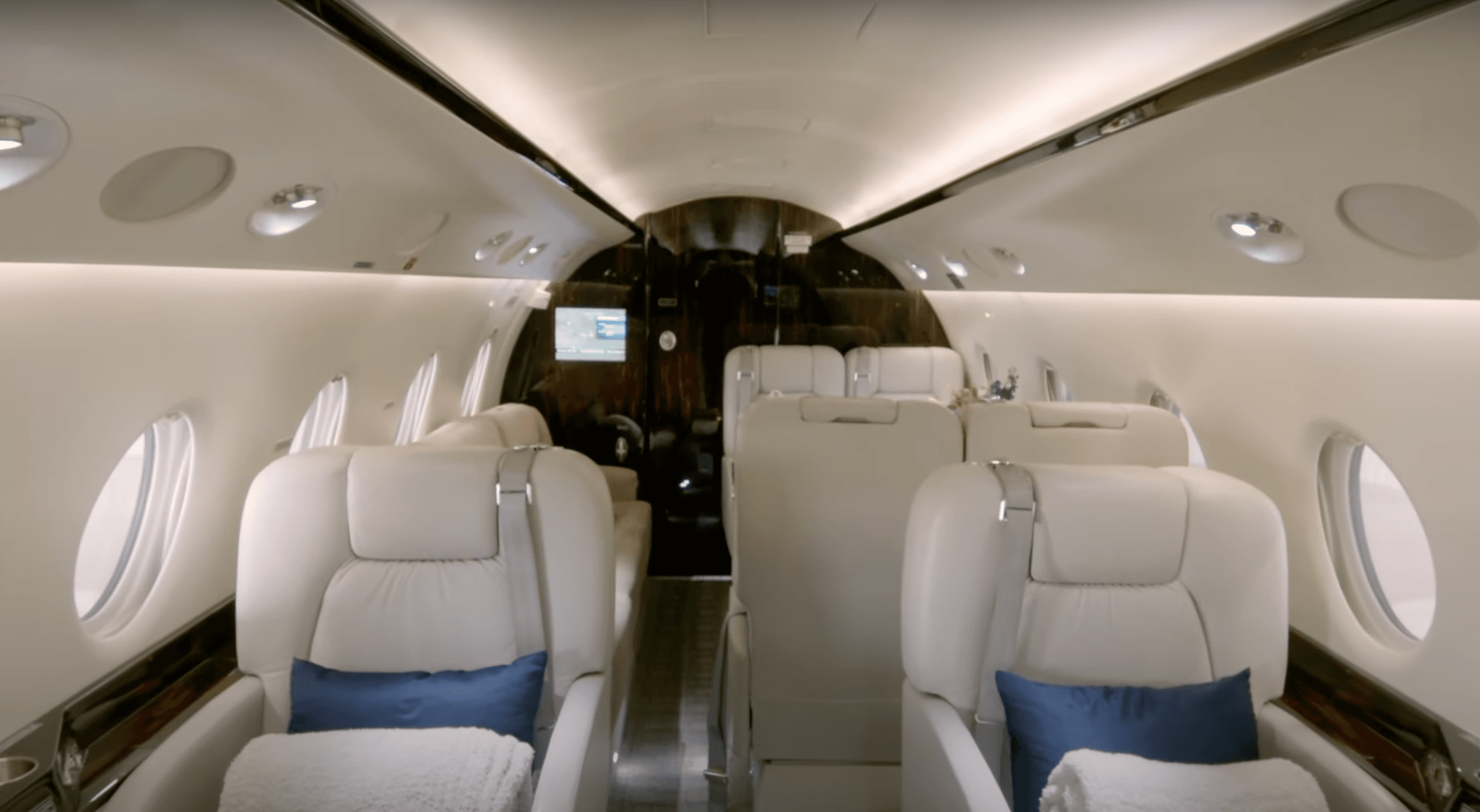 Gulfstream G200 N116FE