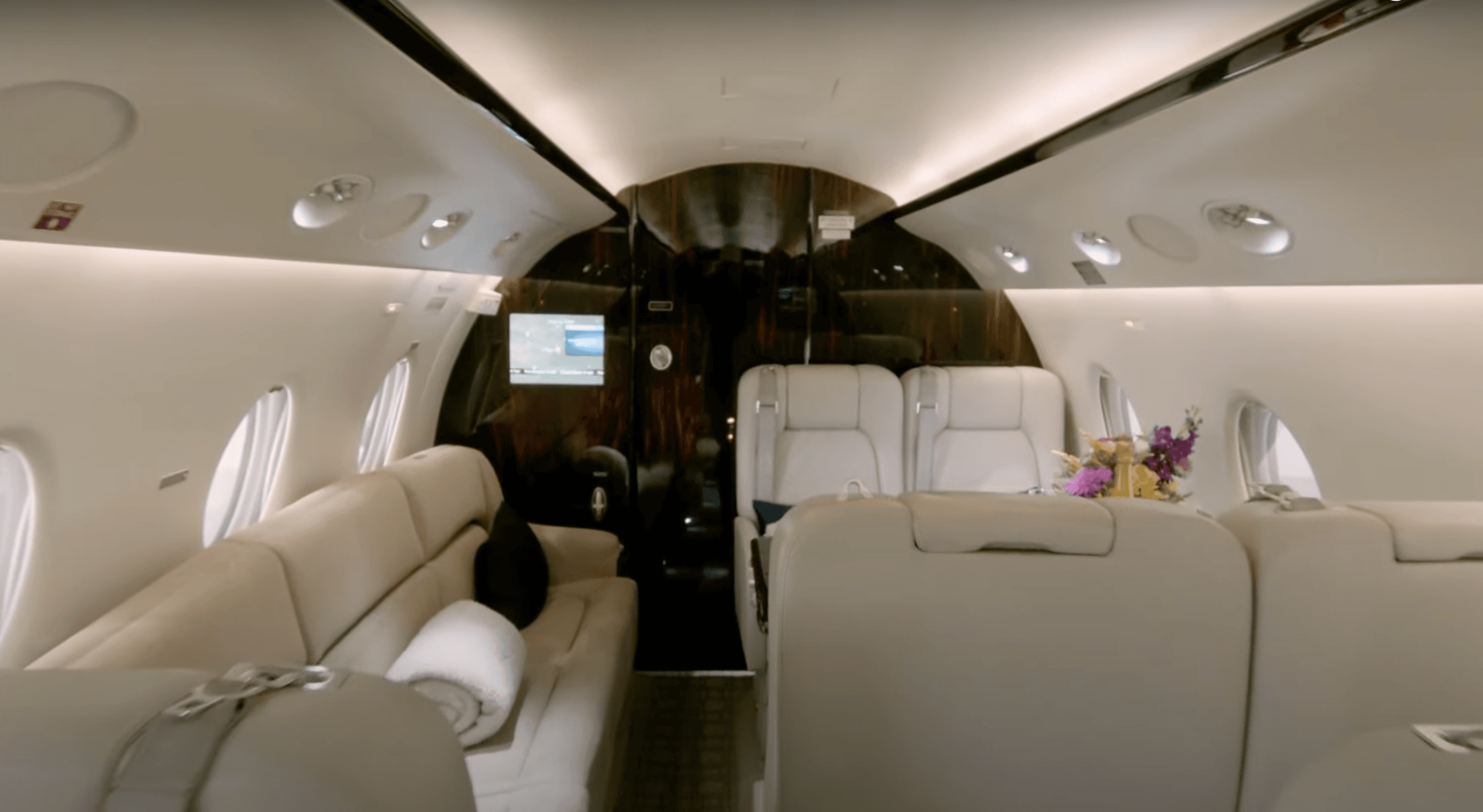 Gulfstream G200 N116FE