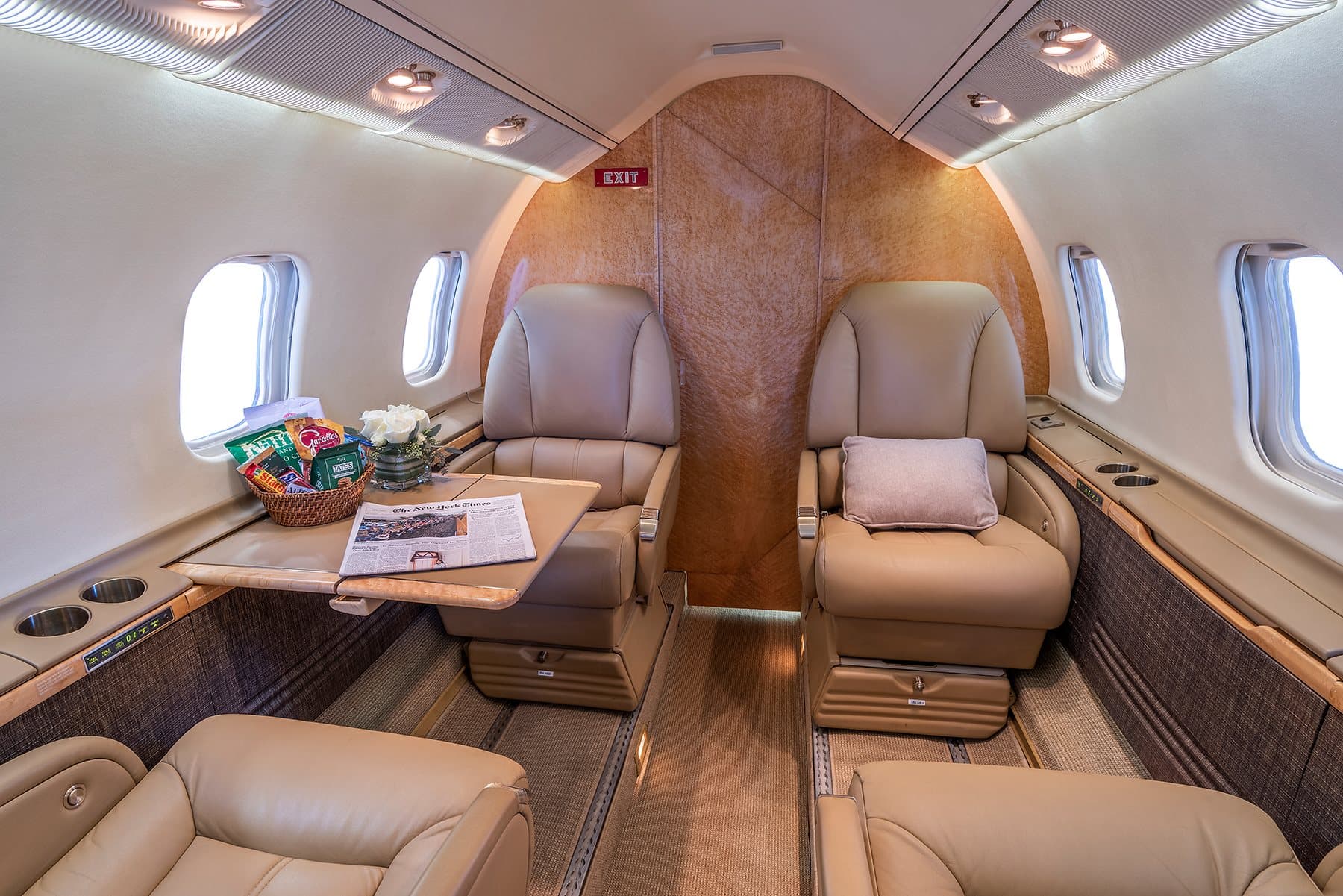 Learjet 60 N117KB