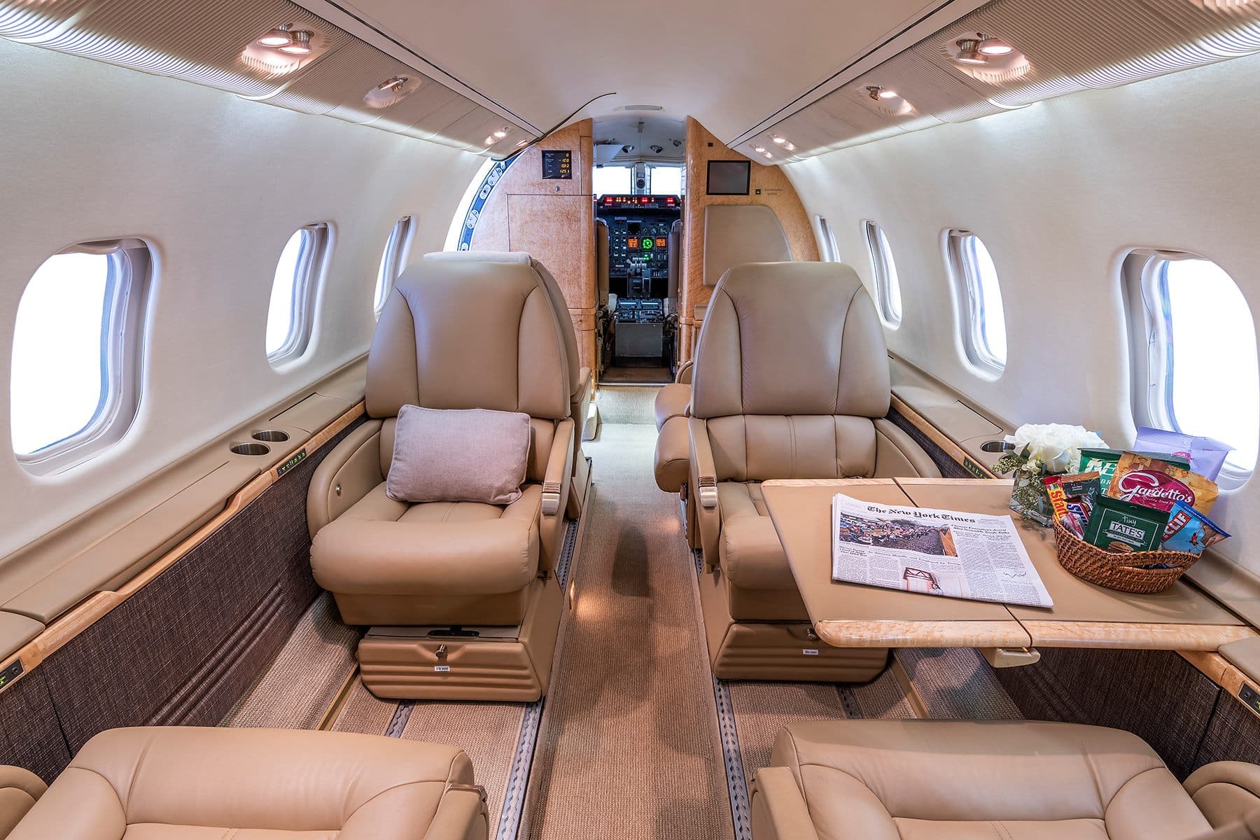 Learjet 60 N117KB