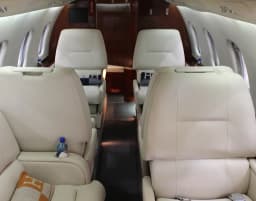 Learjet 60 N11AM