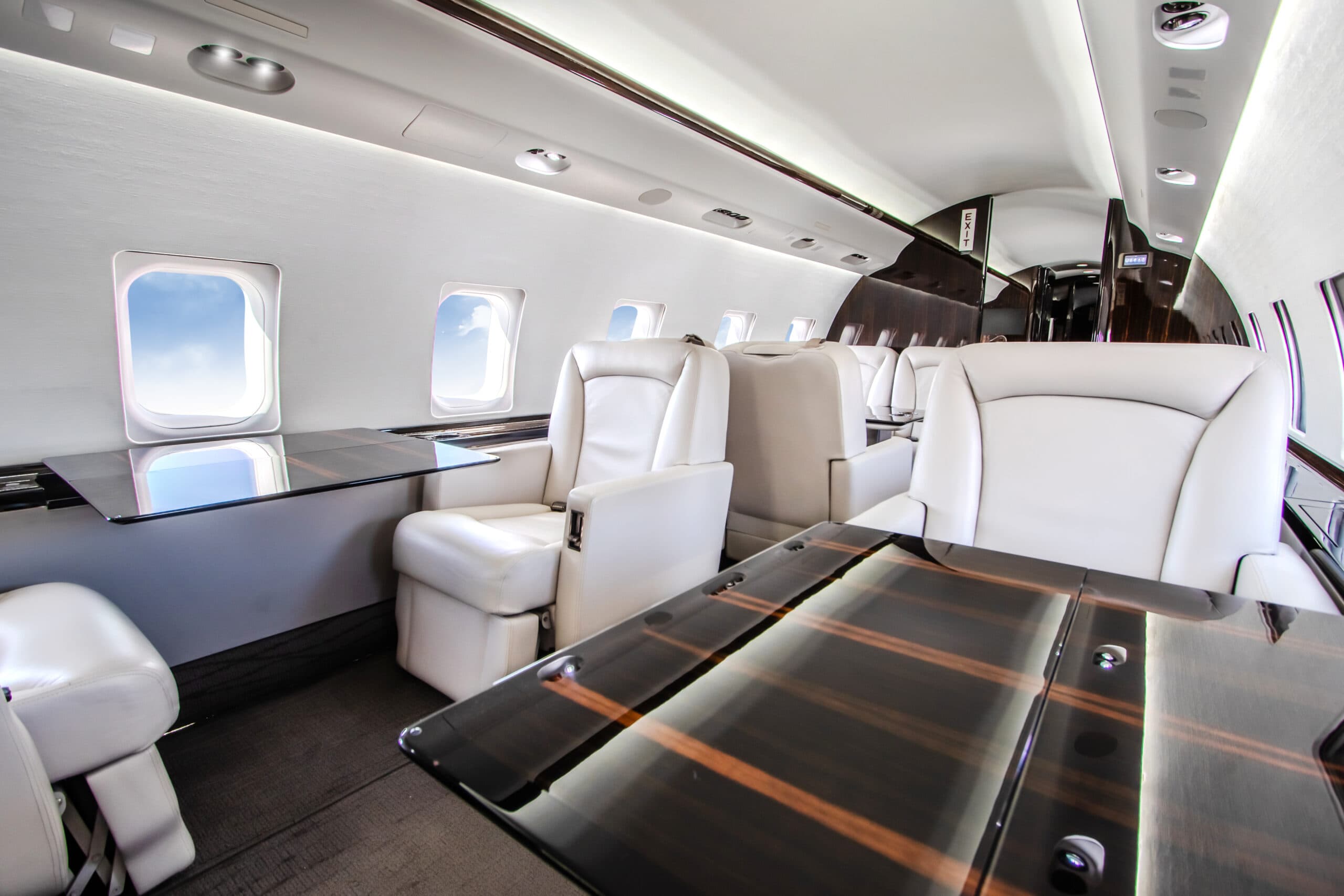 Global Express N121SA