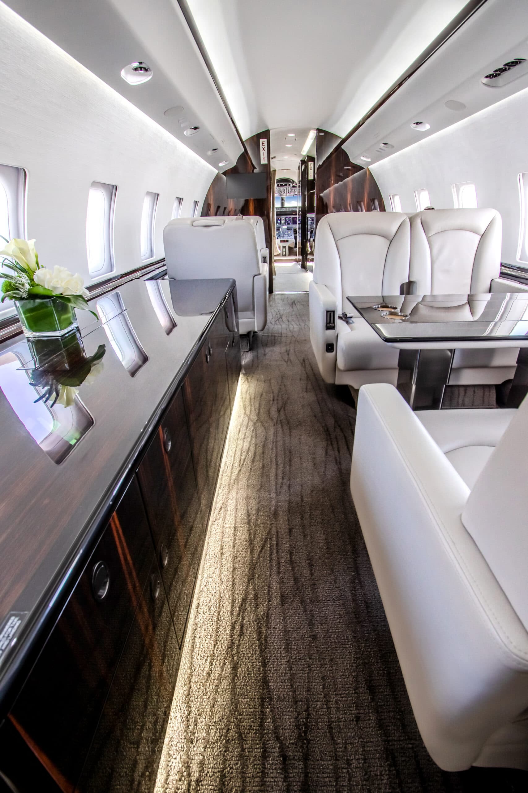 Global Express N121SA
