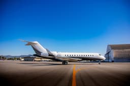 Global Express N121SA