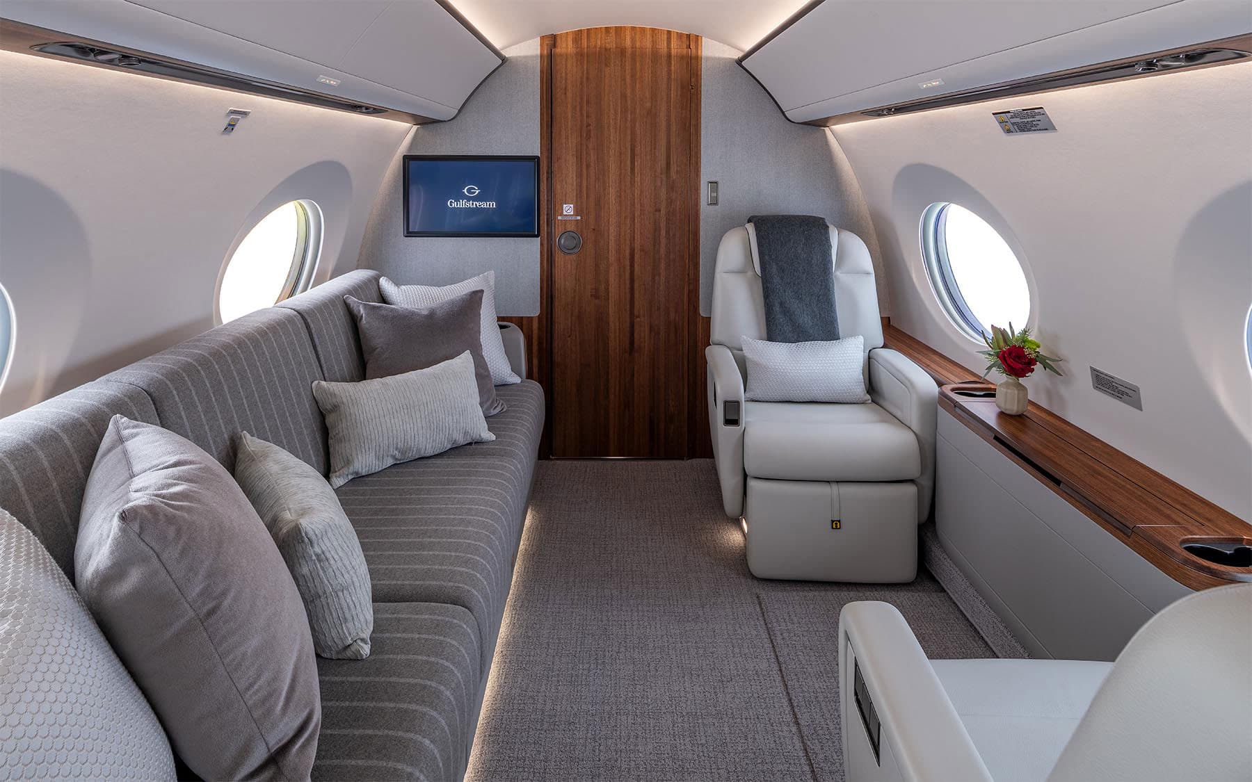 Gulfstream GVII-G500 N131YF